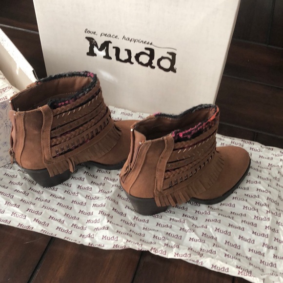NWT MUDD Booties still in original box - Picture 5 of 6